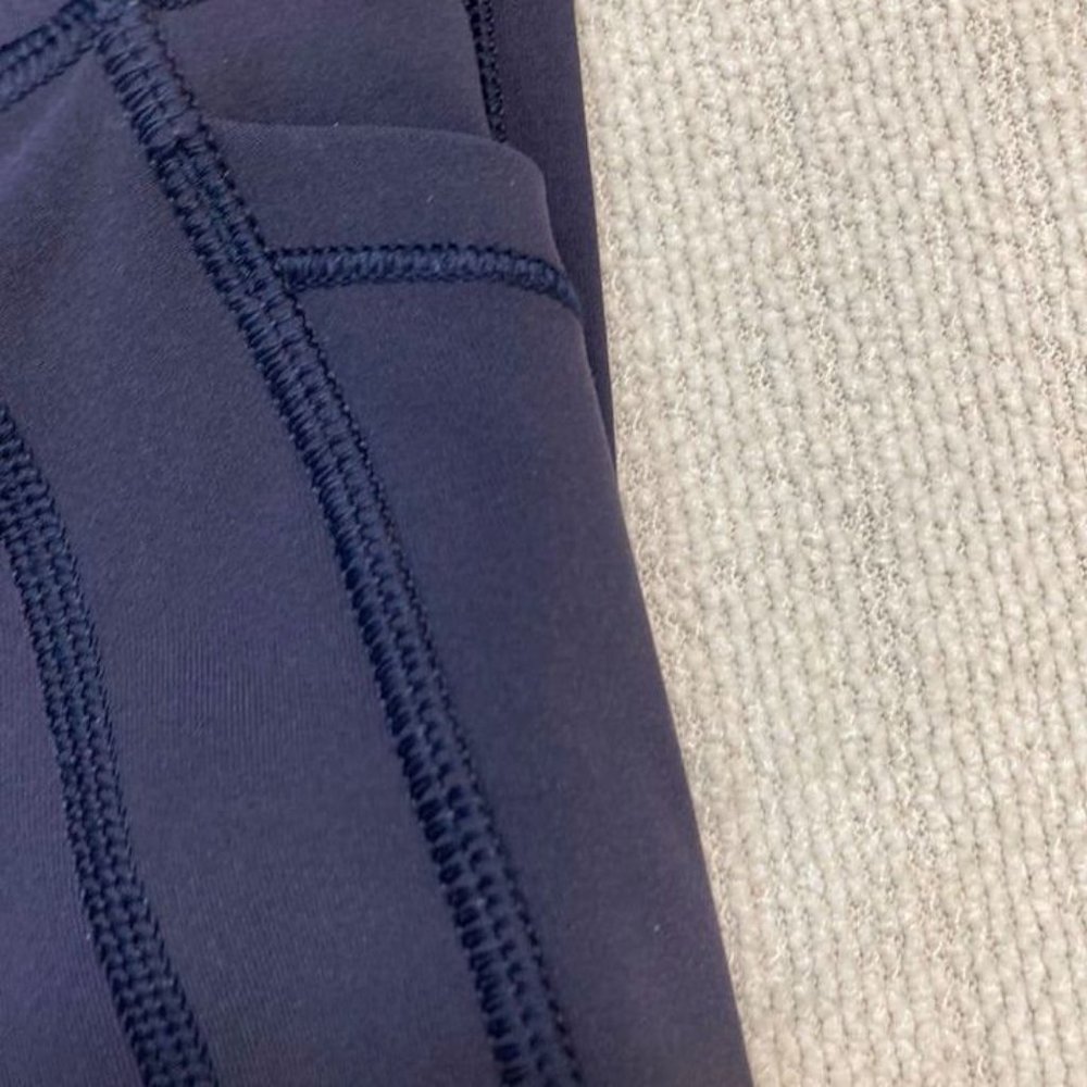 LULULEMON All The Right Places Pant II-Midnight Navy. Size 2 - Picture 4 of 8